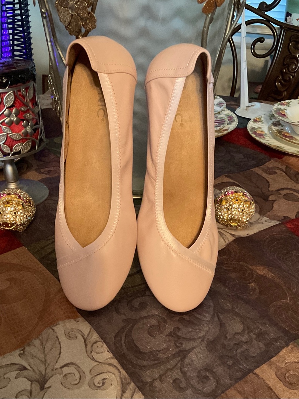 Vionic Women's Ballet Flats in Light Pink